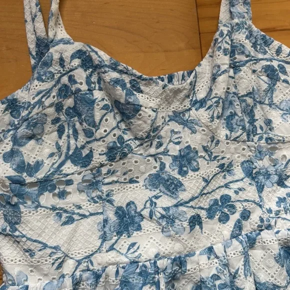 Steve Madden Sophia-Rose Dress in Faded Blue white floral Womens Size 6 Revolve - Picture 5 of 7